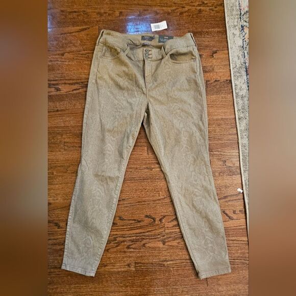 NWT Torrid high rise animal print jegging sz 20 with 31" inseam - Picture 3 of 6